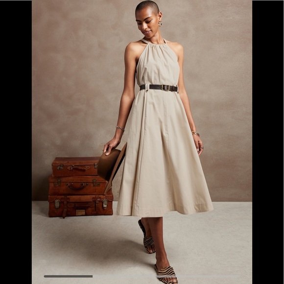 Banana Republic Dresses & Skirts - Banana Republic High Neck Midi Dress with Pockets! Beige Size S LIKE NEW